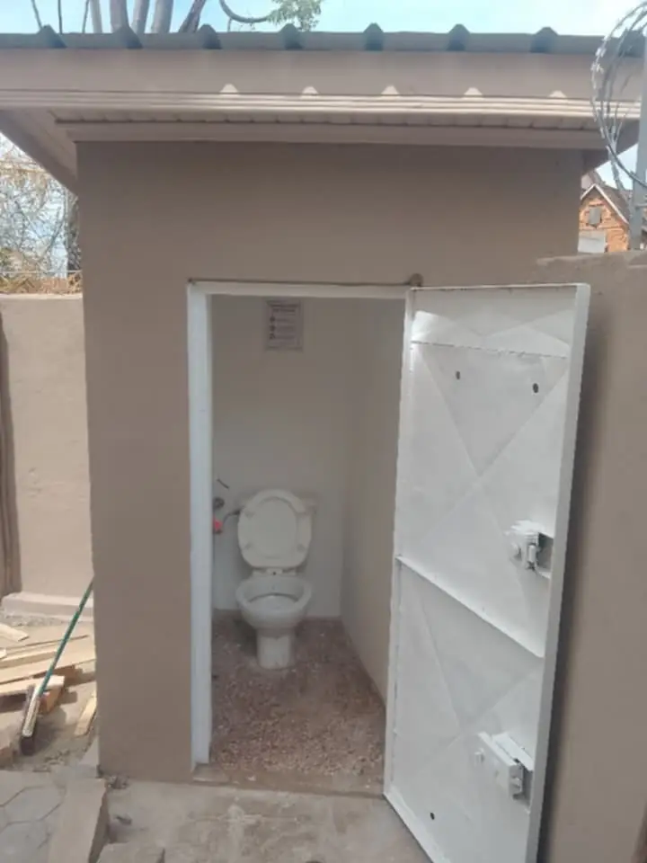 Installation de toilettes